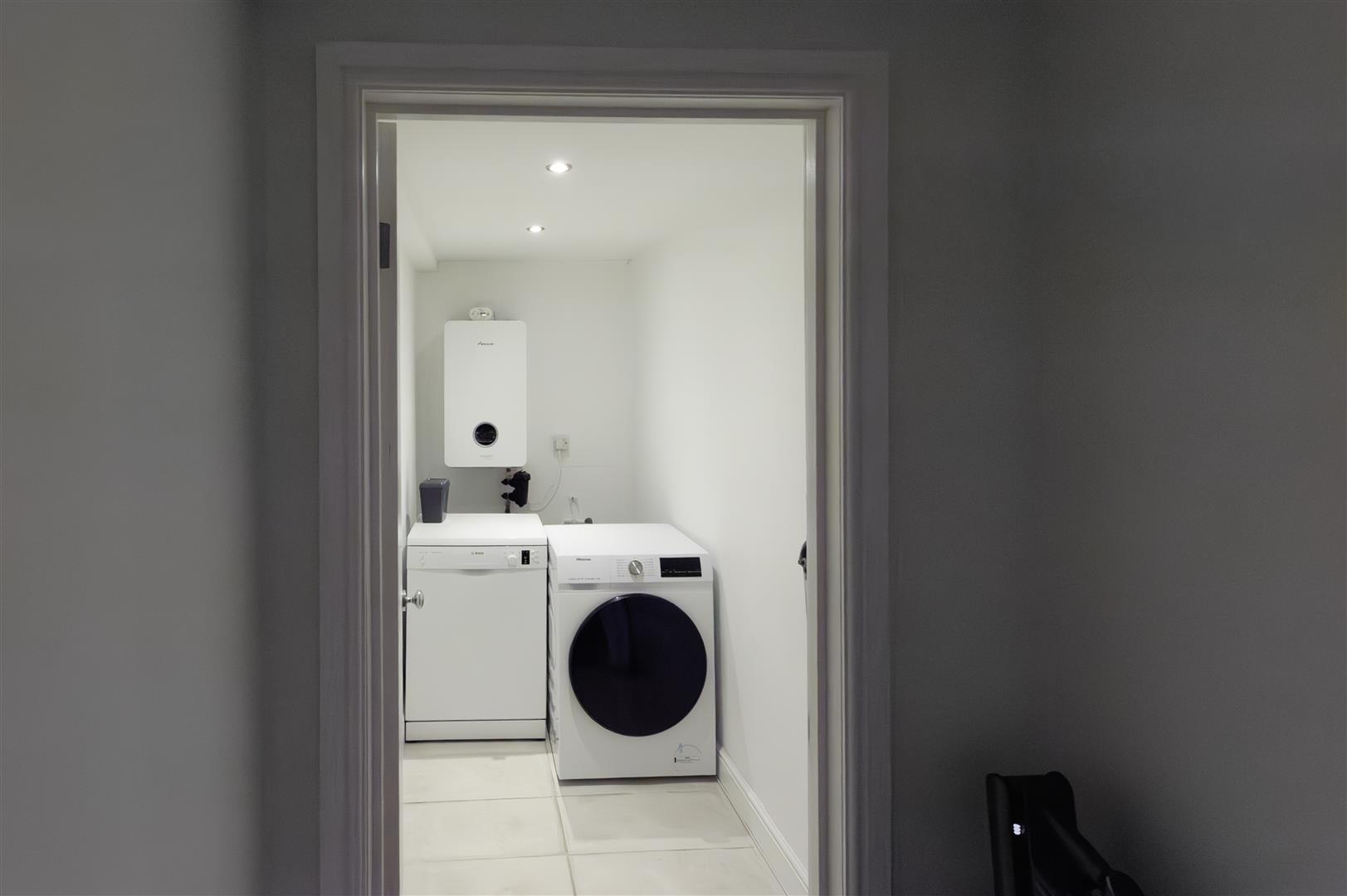 11 - 2 Dorvil Street.jpg